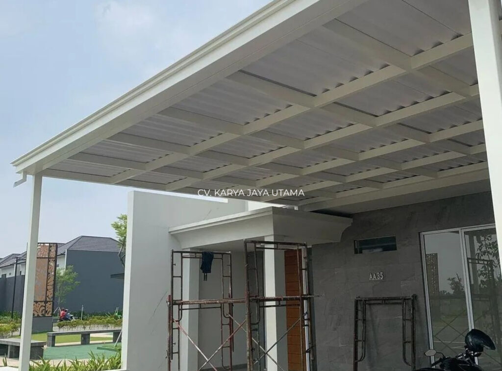 Atap uPVC Rooftop warna putih untuk proyek rumah tinggal 