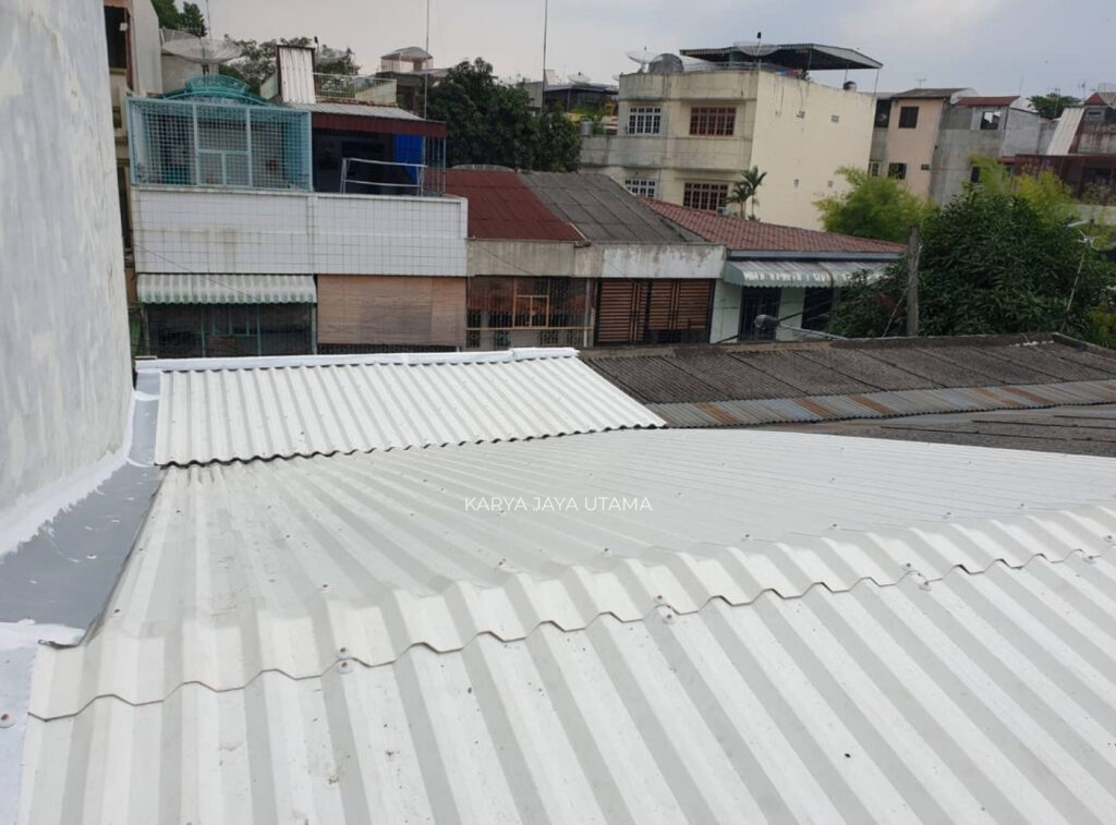 Atap uPVC Rooftop warna putih untuk atap rumah tinggal